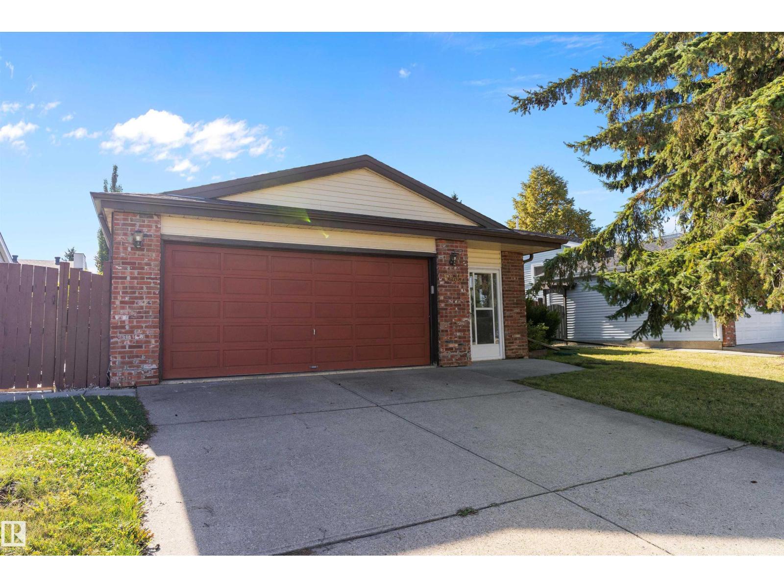 10435 14 Av Nw, Edmonton, Alberta  T6J 5R7 - Photo 2 - E4461036