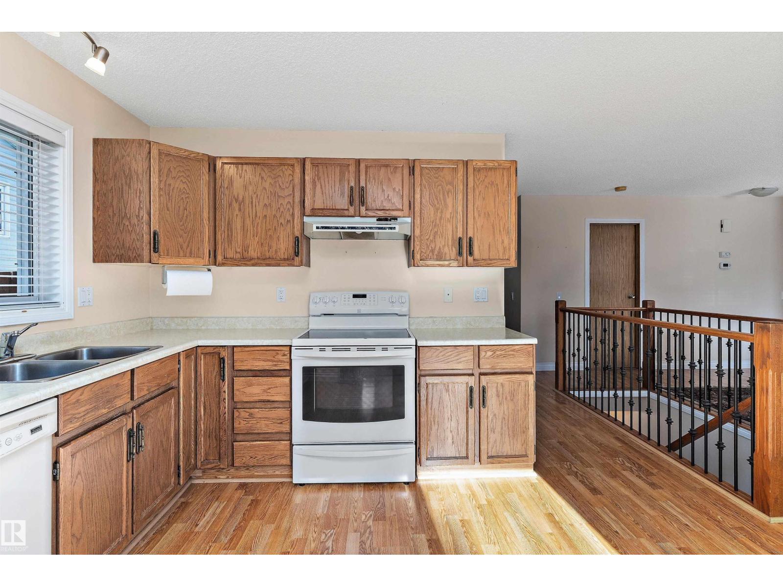 10435 14 Av Nw, Edmonton, Alberta  T6J 5R7 - Photo 22 - E4461036