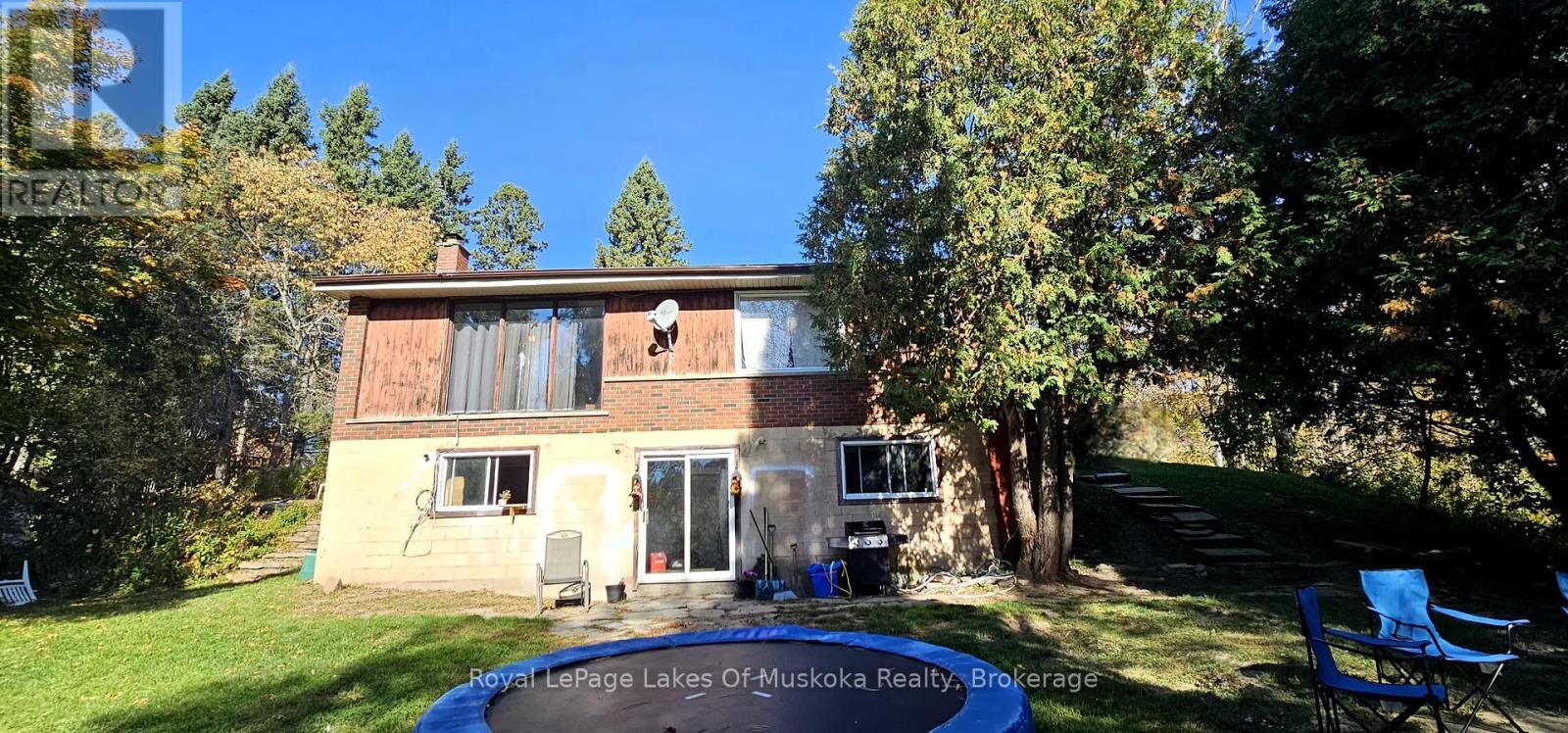 171 Fairyview Drive, Huntsville (Chaffey), Ontario  P1H 1C1 - Photo 1 - X12447753