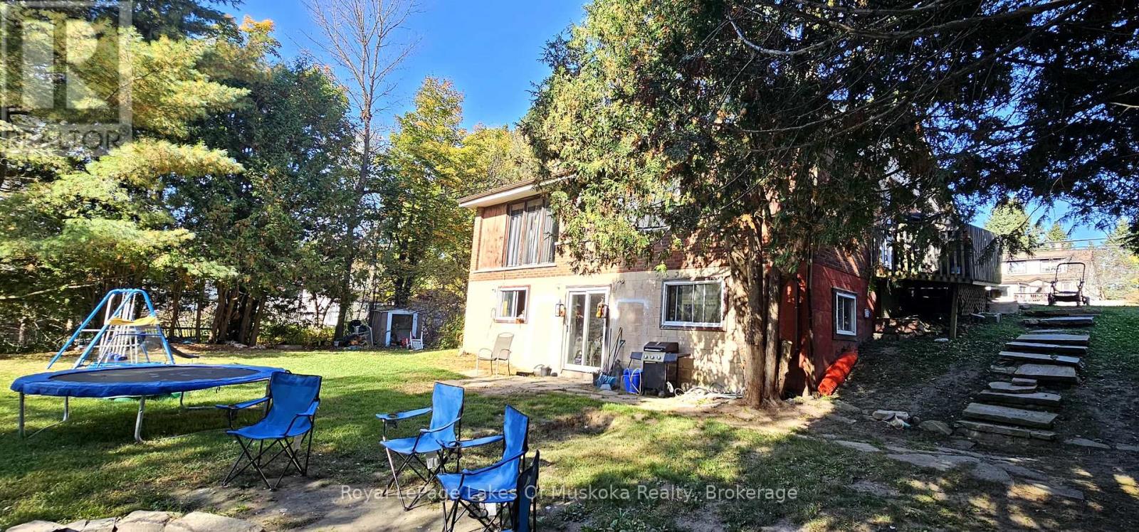 171 Fairyview Drive, Huntsville (Chaffey), Ontario  P1H 1C1 - Photo 2 - X12447753