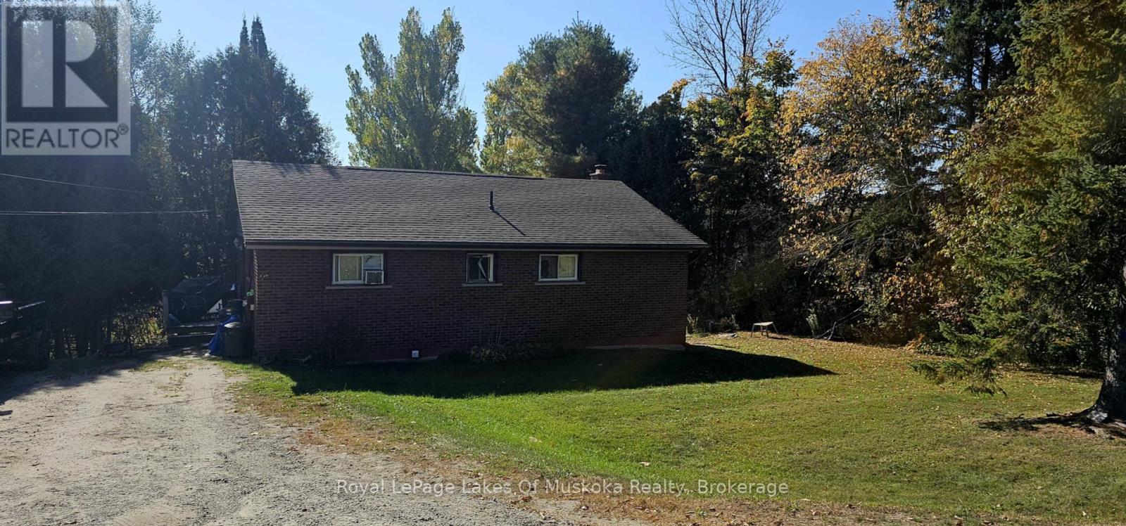 171 Fairyview Drive, Huntsville (Chaffey), Ontario  P1H 1C1 - Photo 3 - X12447753