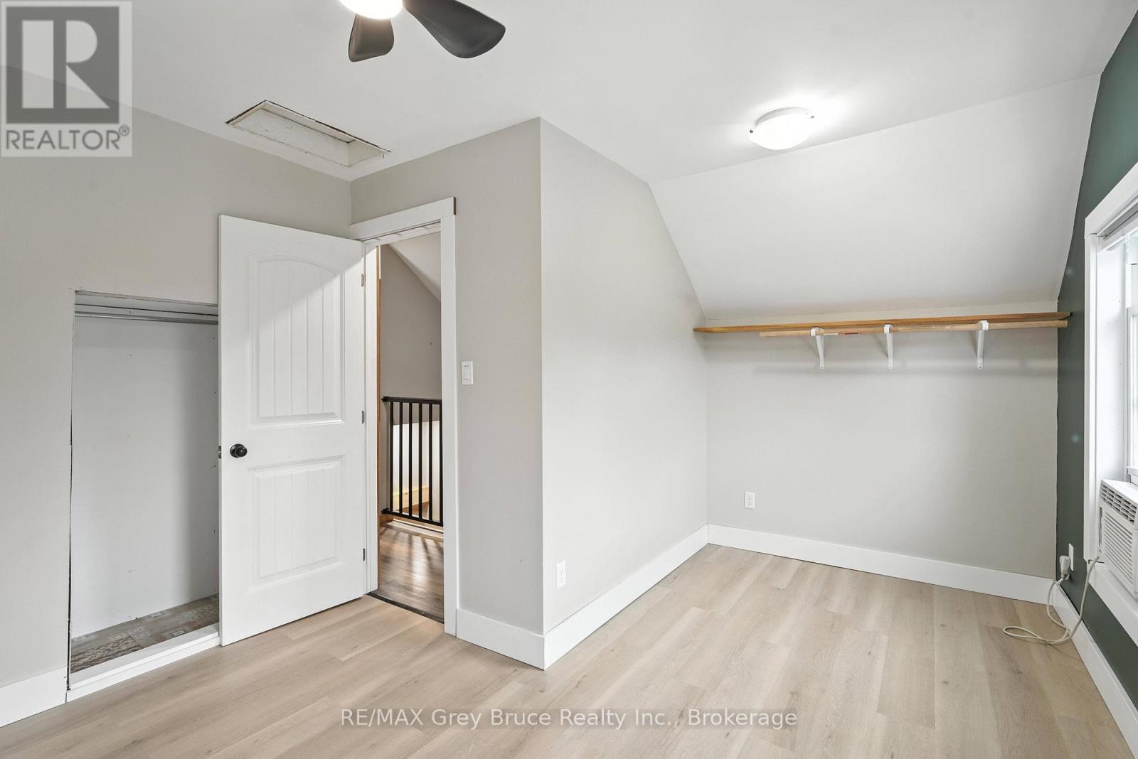 1857 6th Avenue E, Owen Sound, Ontario  N4K 2W1 - Photo 7 - X12447760