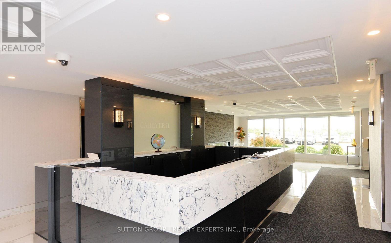 615 - 115 Hillcrest Avenue, Mississauga, Ontario  L5B 3Y9 - Photo 3 - W12360305