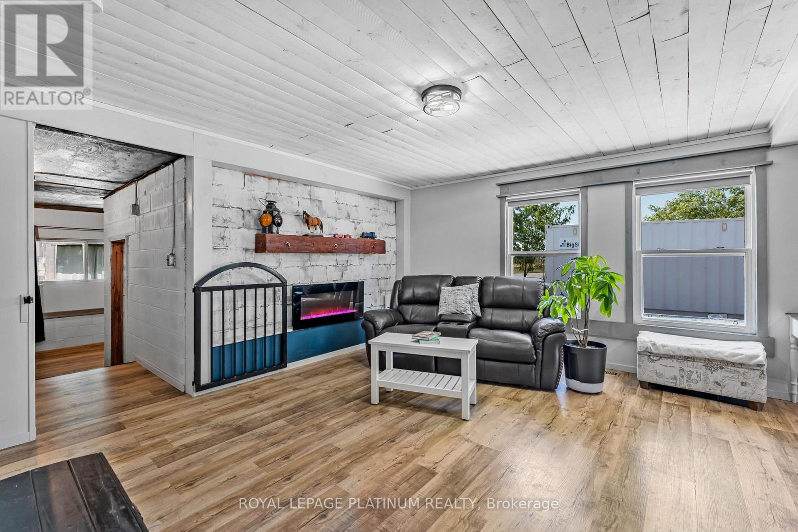 4546 Sherkston Road, Port Colborne, Ontario  L0S 1R0 - Photo 13 - X12409631