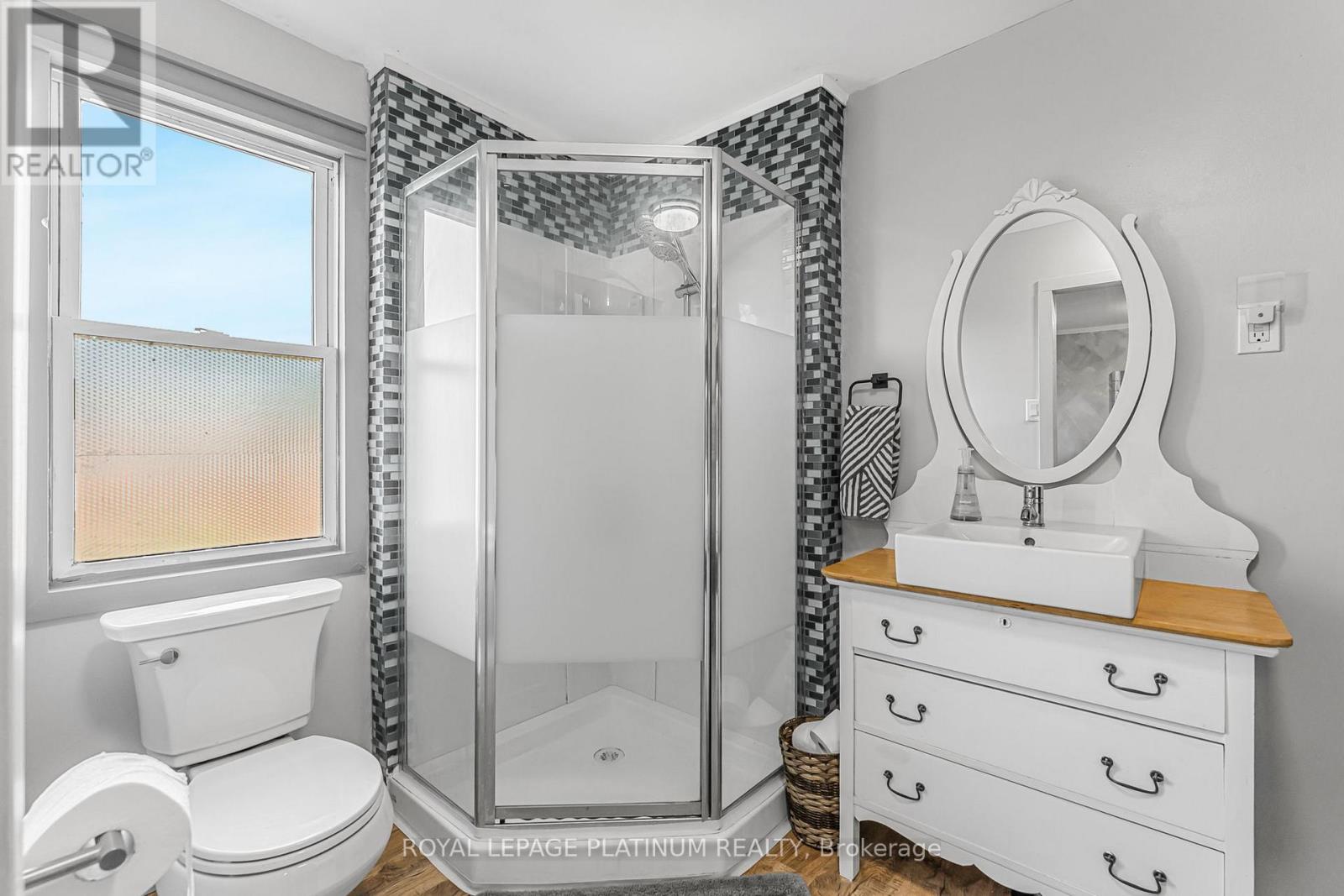 4546 Sherkston Road, Port Colborne, Ontario  L0S 1R0 - Photo 27 - X12409631