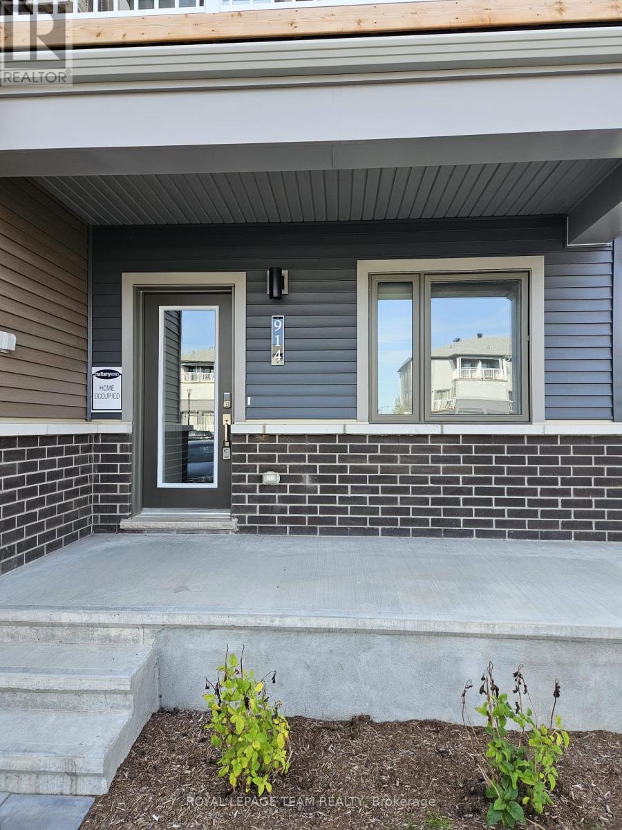 914 LILLIAN FREIMAN PRIVATE, Ottawa, Ontario