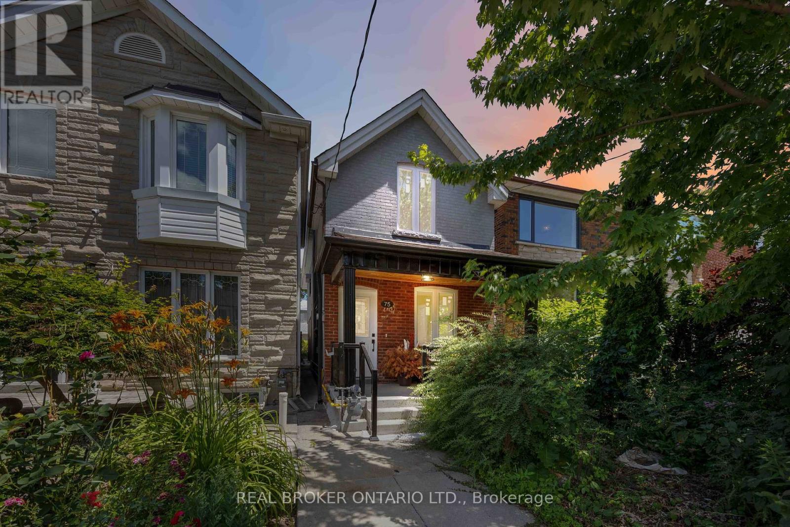 75 HARVIE AVENUE, Toronto, Ontario