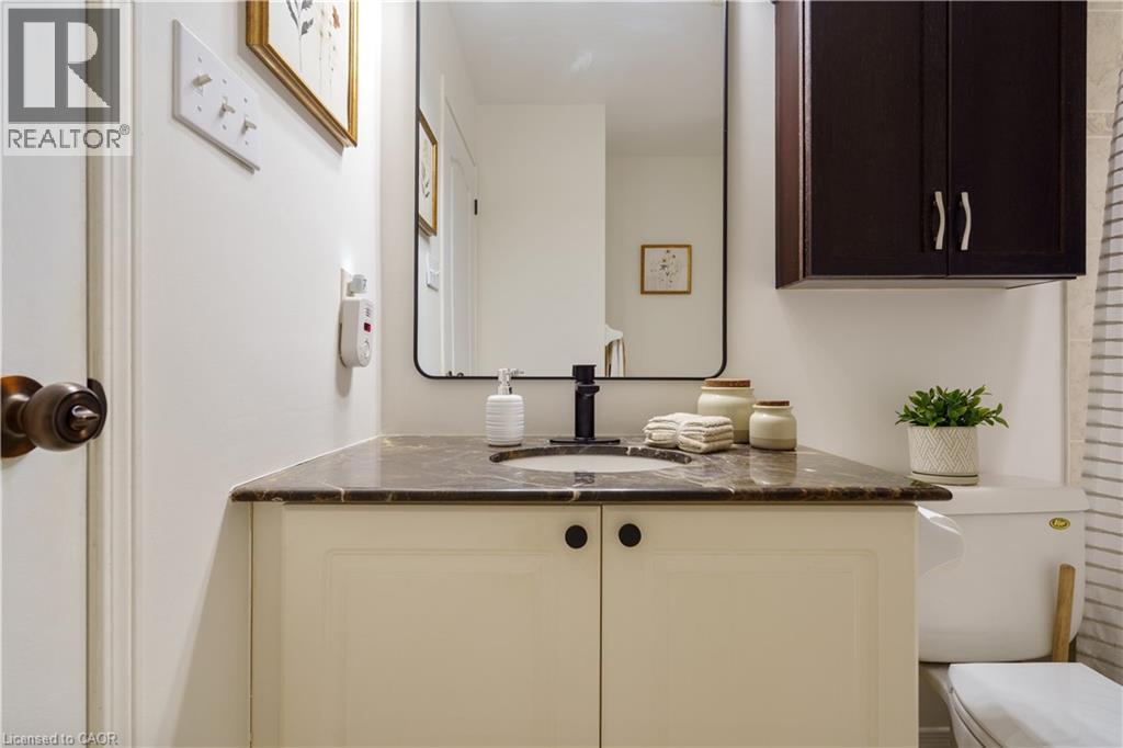 14 Fox Run, Waterdown, Ontario  L0R 2H8 - Photo 32 - 40775463