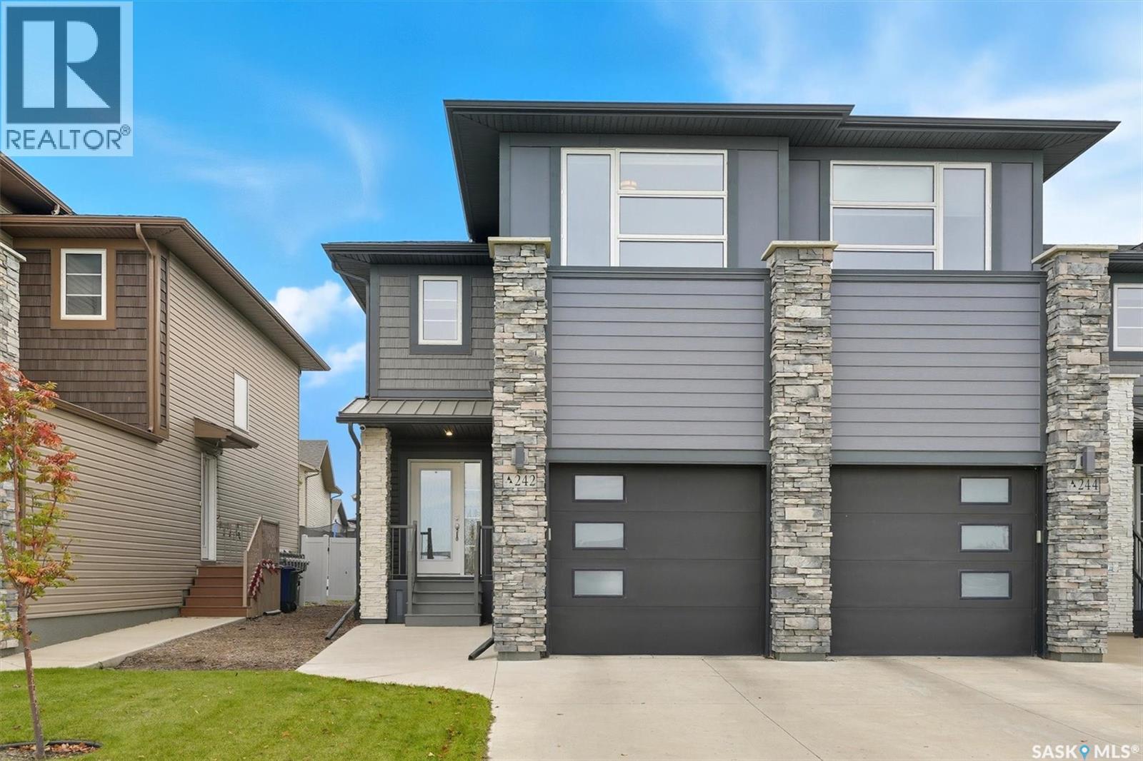 242 Brighton Gate, Saskatoon, Saskatchewan  S7V 0R1 - Photo 1 - SK020167