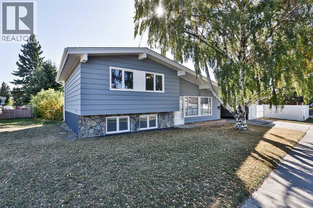 1616 15 Avenue N, Lethbridge, Alberta  T1H 1W5 - Photo 1 - A2260403