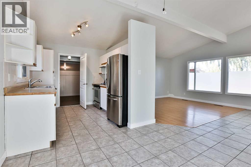 1616 15 Avenue N, Lethbridge, Alberta  T1H 1W5 - Photo 8 - A2260403