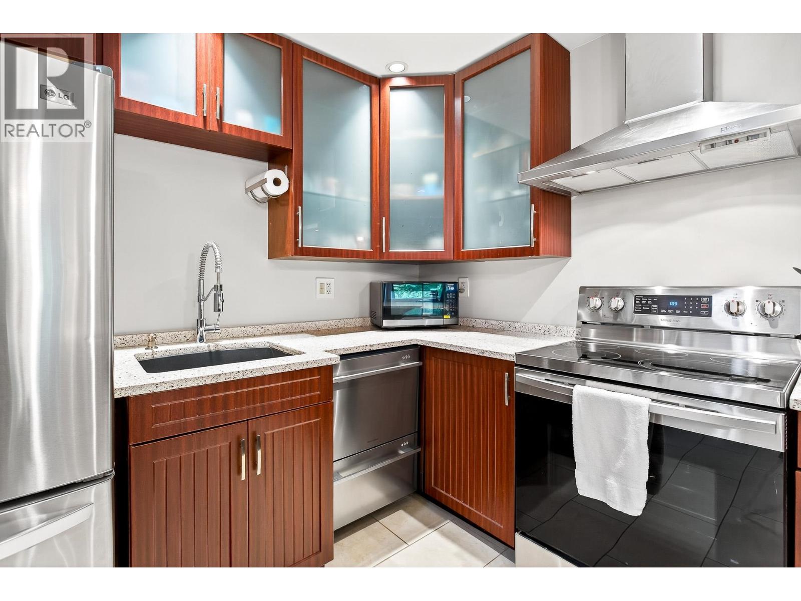 308 1690 Augusta Avenue, Burnaby, British Columbia  V5A 2V6 - Photo 10 - R3055466