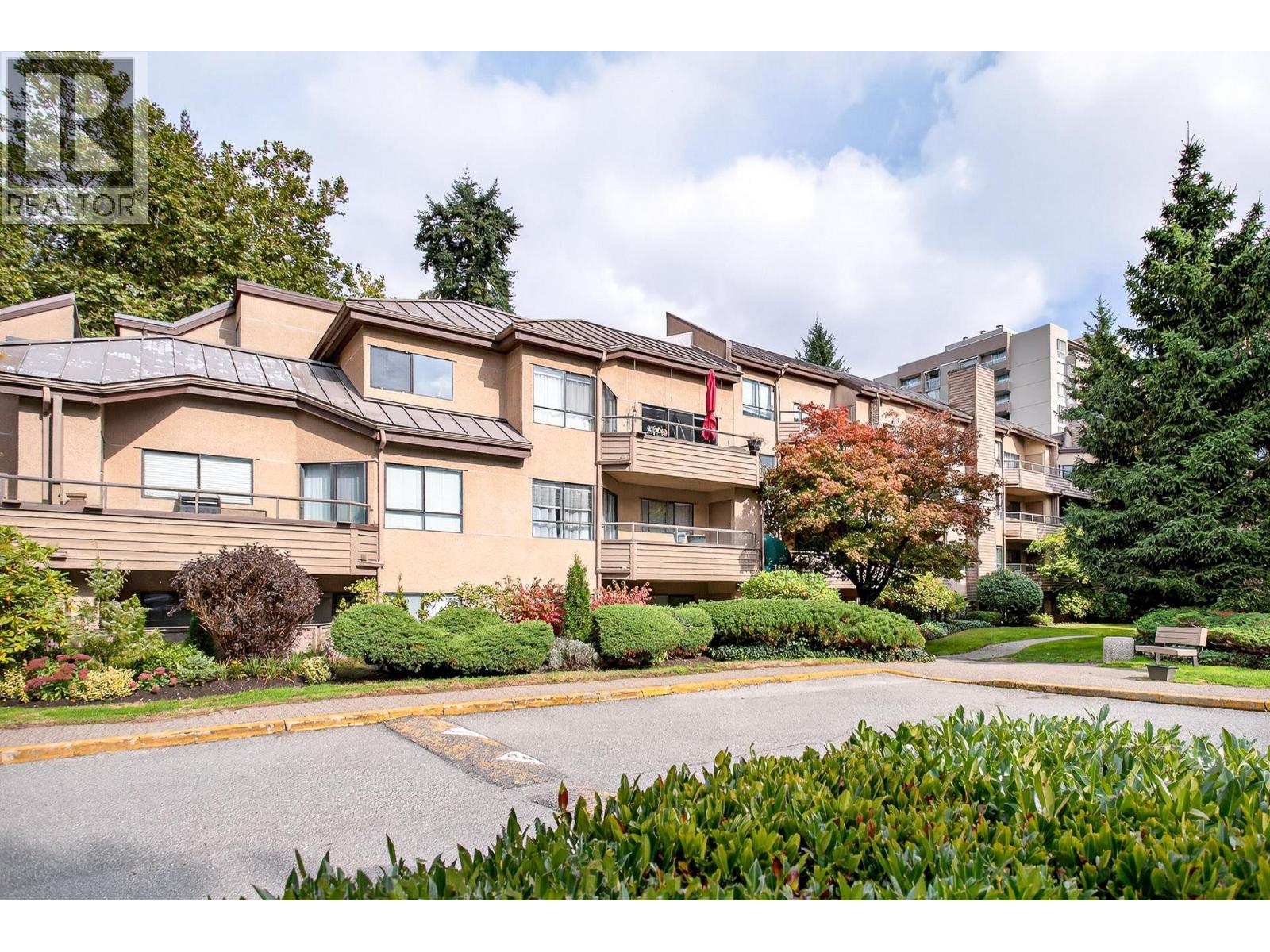 308 1690 Augusta Avenue, Burnaby, British Columbia  V5A 2V6 - Photo 2 - R3055466