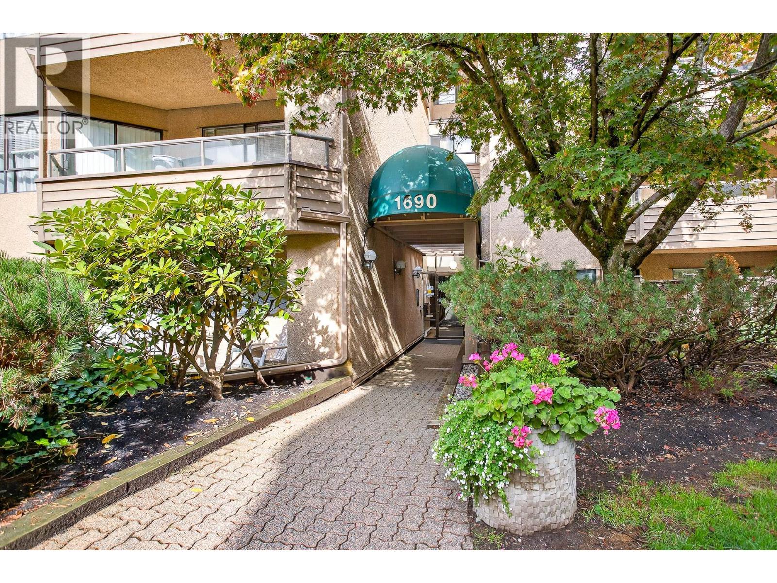 308 1690 Augusta Avenue, Burnaby, British Columbia  V5A 2V6 - Photo 3 - R3055466