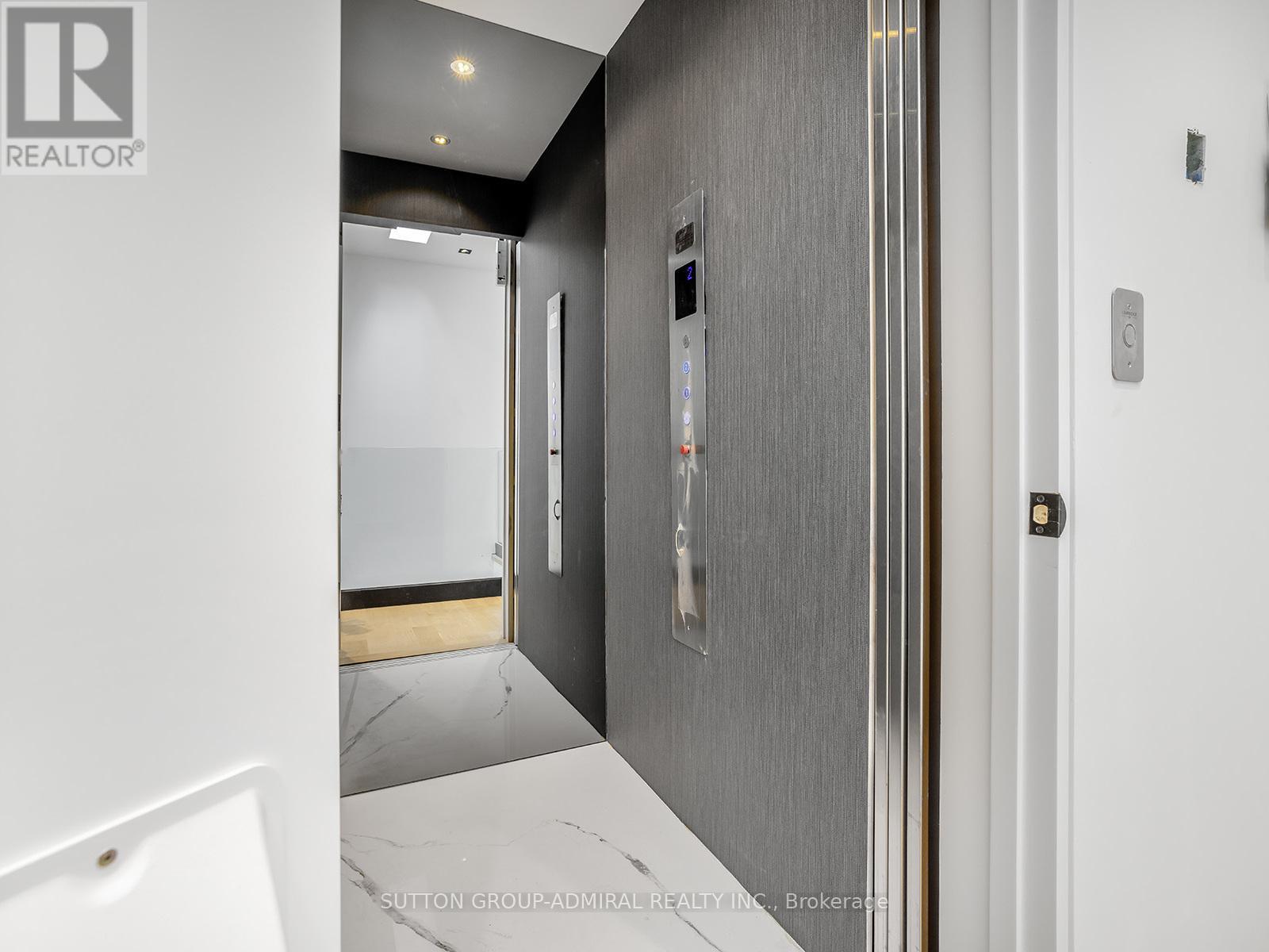 157 Old Forest Hill Road, Toronto, Ontario  M5N 2N7 - Photo 18 - C12447635