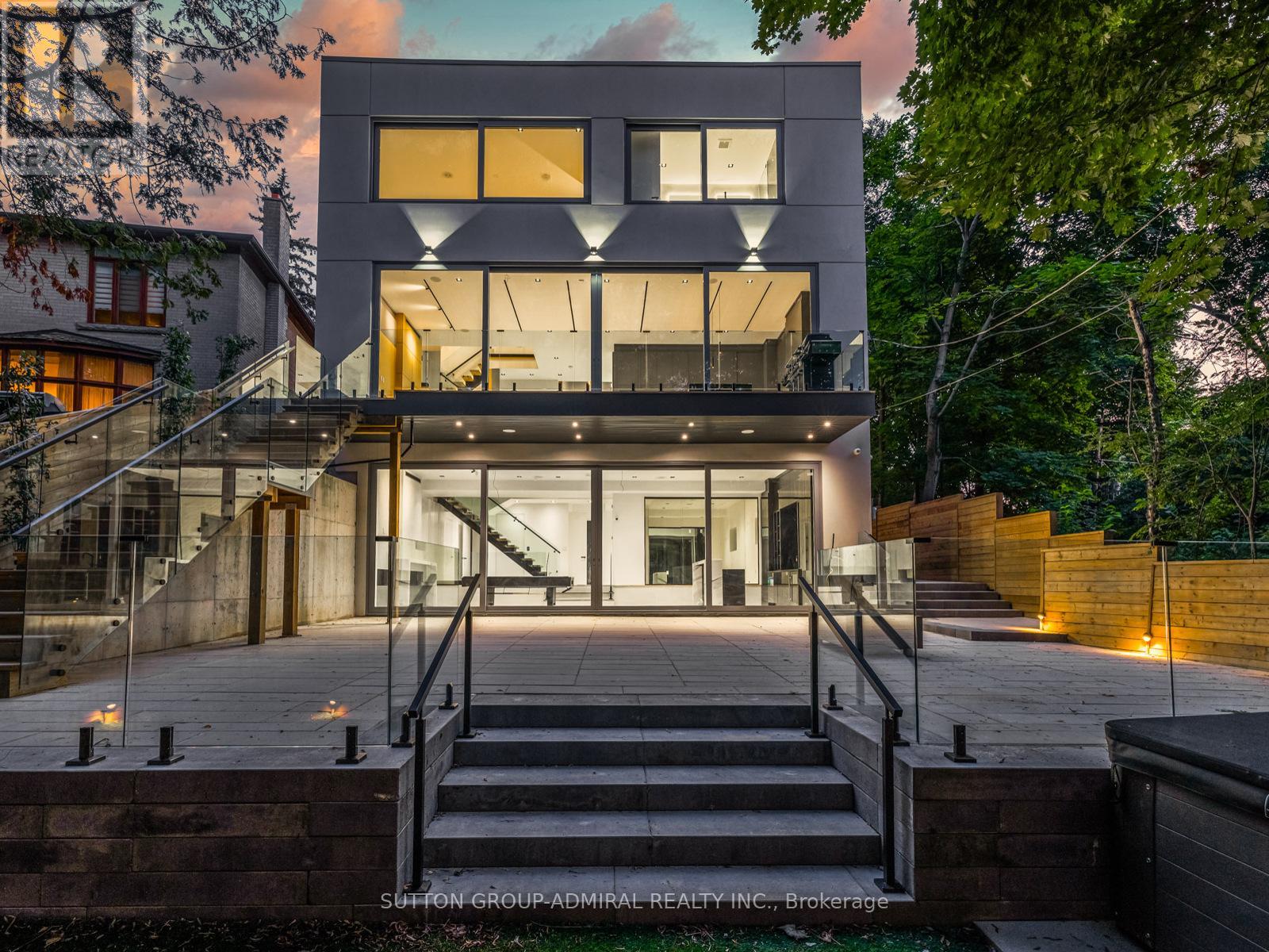 157 Old Forest Hill Road, Toronto, Ontario  M5N 2N7 - Photo 38 - C12447635