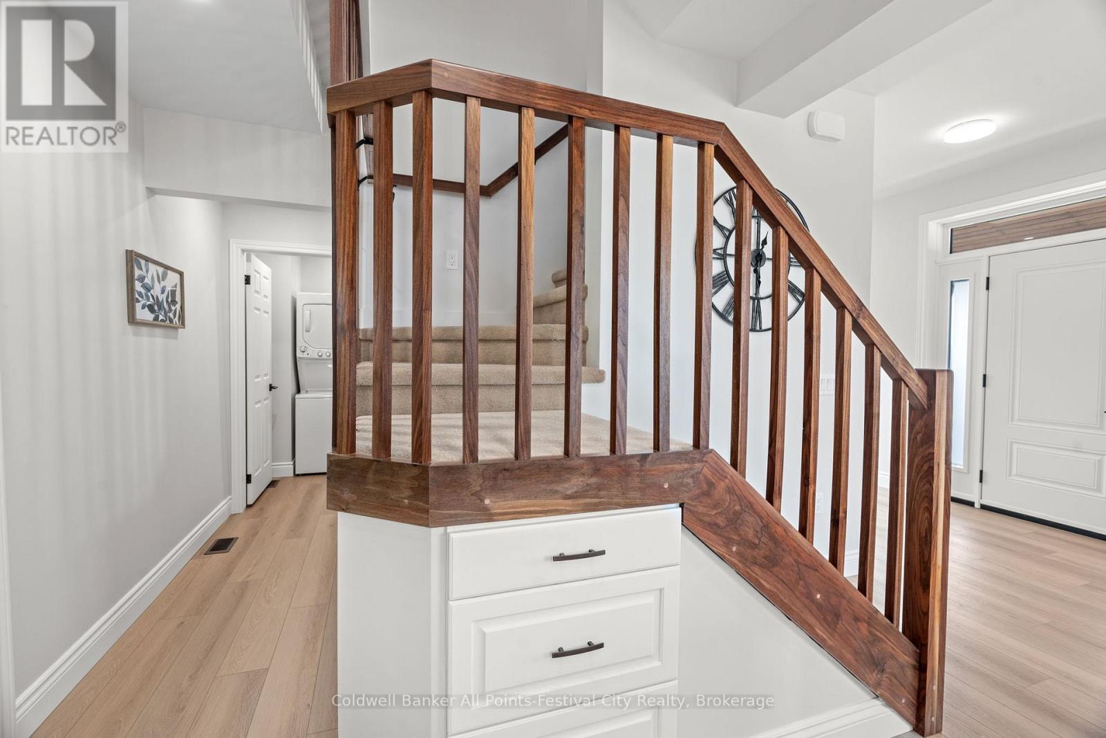 82 Gloucester Terrace, Goderich, Ontario  N7A 1W8 - Photo 15 - X12447857