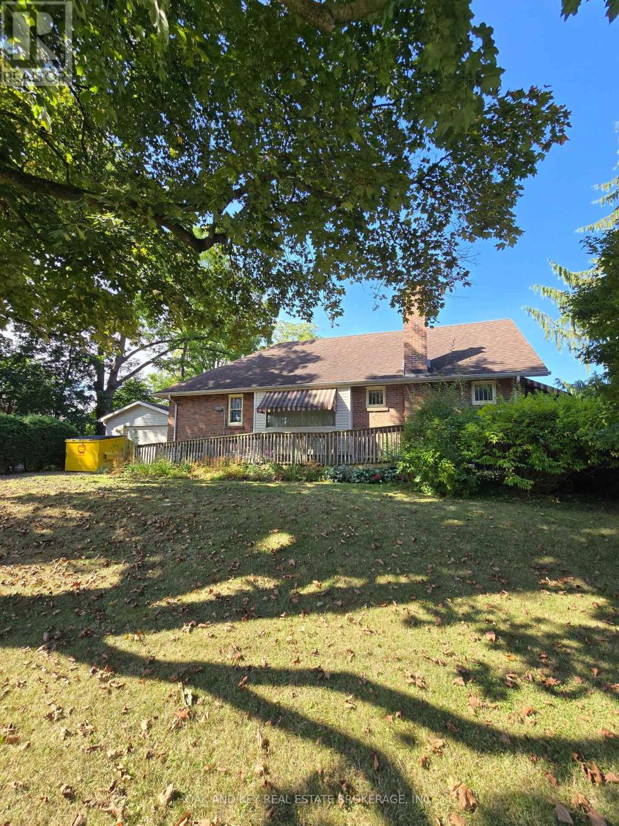 117 Windsor Avenue, London South, Ontario  N6C 1Z8 - Photo 2 - X12447804