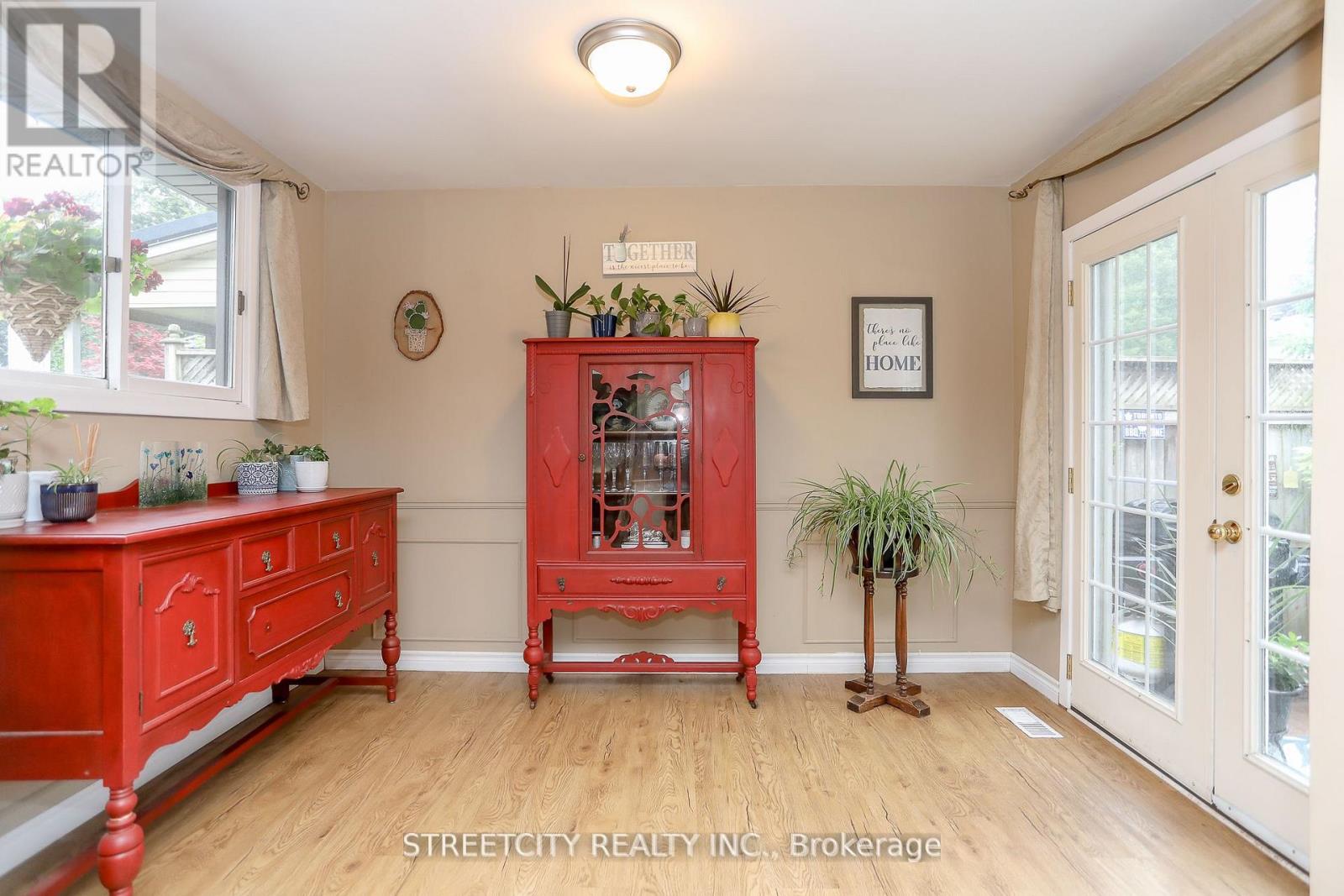 9 Cottonwood Crescent W, London North, Ontario  N6G 2Y7 - Photo 24 - X12447895