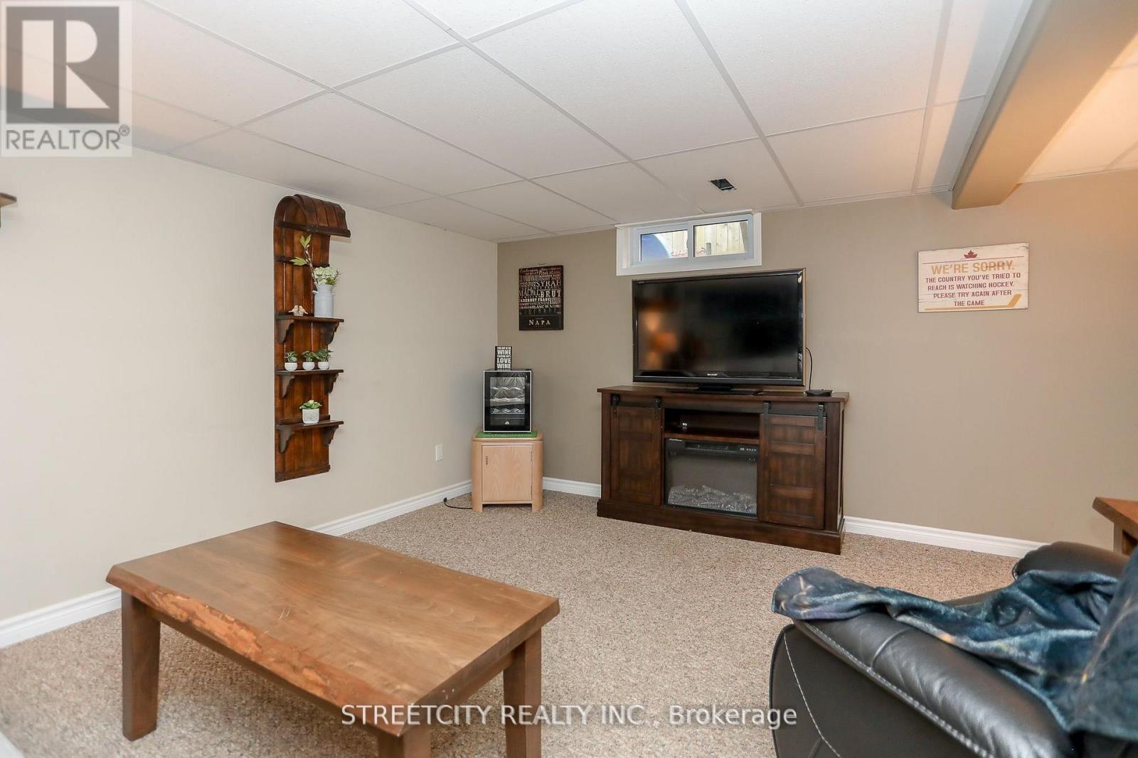 9 Cottonwood Crescent W, London North, Ontario  N6G 2Y7 - Photo 44 - X12447895