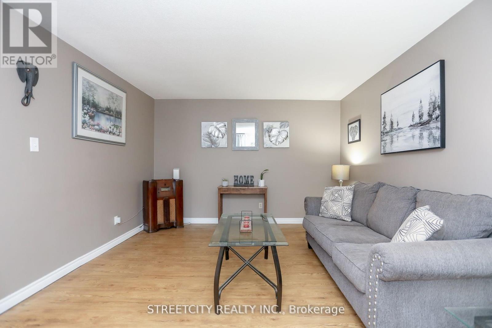 9 Cottonwood Crescent W, London North, Ontario  N6G 2Y7 - Photo 8 - X12447895
