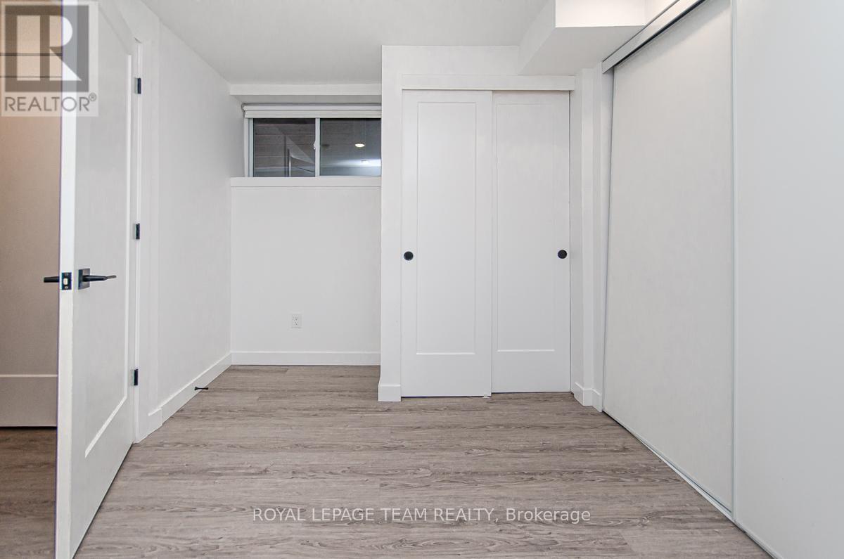 B - 123 Carruthers Avenue, Ottawa, Ontario  K1Y 1N4 - Photo 10 - X12447799