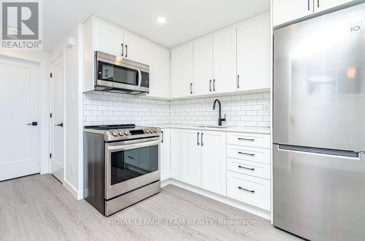 B - 123 Carruthers Avenue, Ottawa, Ontario  K1Y 1N4 - Photo 7 - X12447799