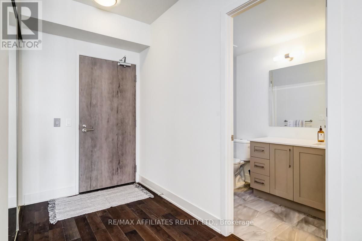 701 - 485 Richmond Road, Ottawa, Ontario  K2A 3W9 - Photo 4 - X12447876