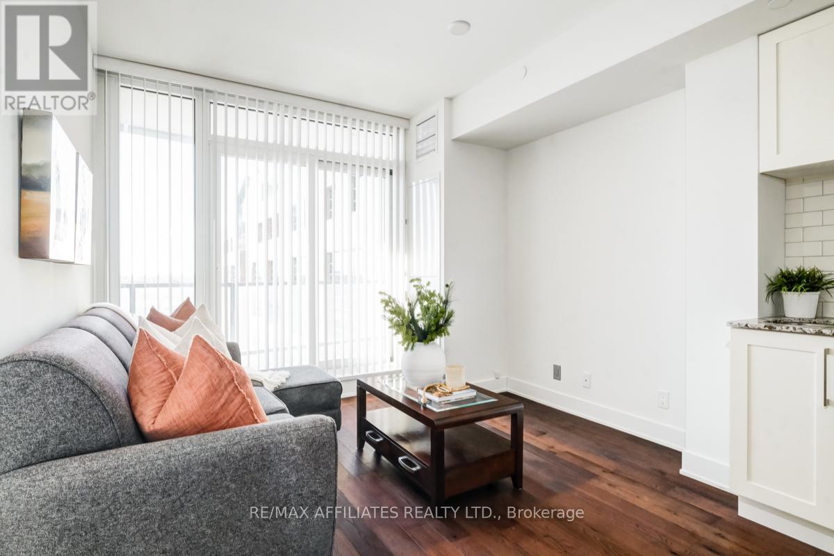 701 - 485 Richmond Road, Ottawa, Ontario  K2A 3W9 - Photo 6 - X12447876