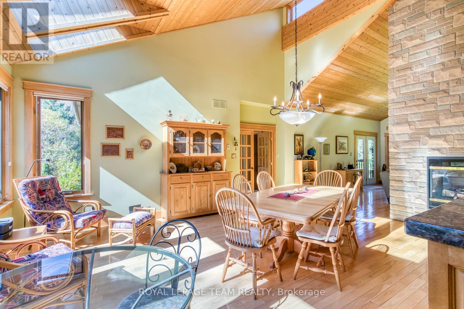 1648 Ramsay Con 3a Road, Mississippi Mills, Ontario  K0A 1A0 - Photo 12 - X12447879