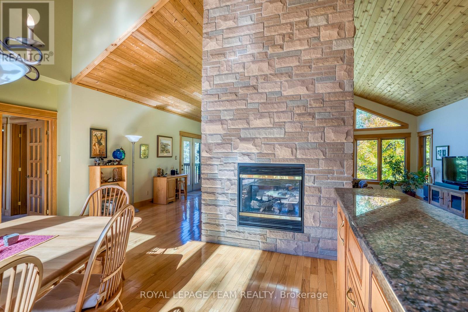 1648 Ramsay Con 3a Road, Mississippi Mills, Ontario  K0A 1A0 - Photo 14 - X12447879