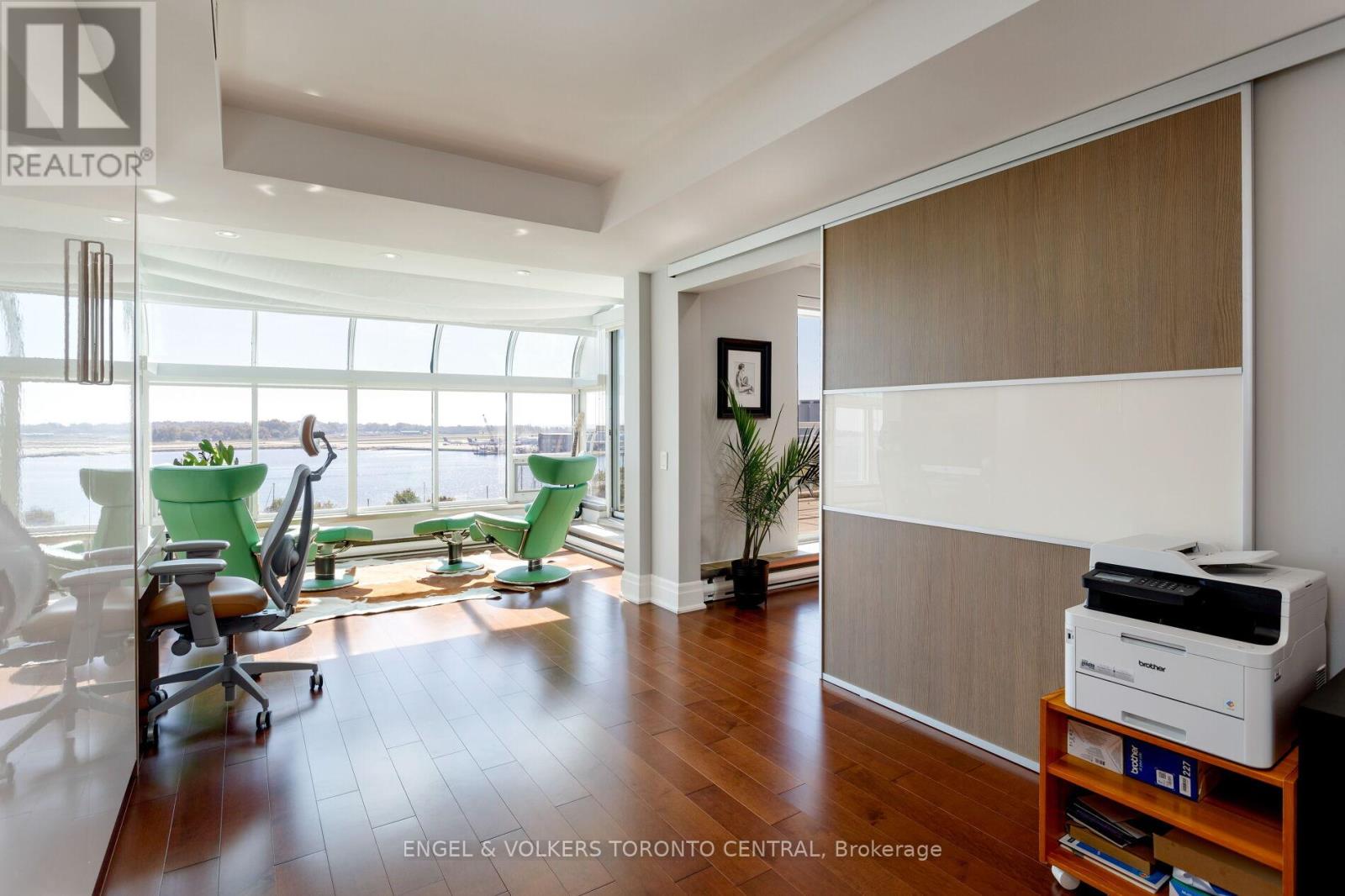 803e - 460 Queens Quay Way W, Toronto, Ontario  M5V 2Y5 - Photo 14 - C12447719