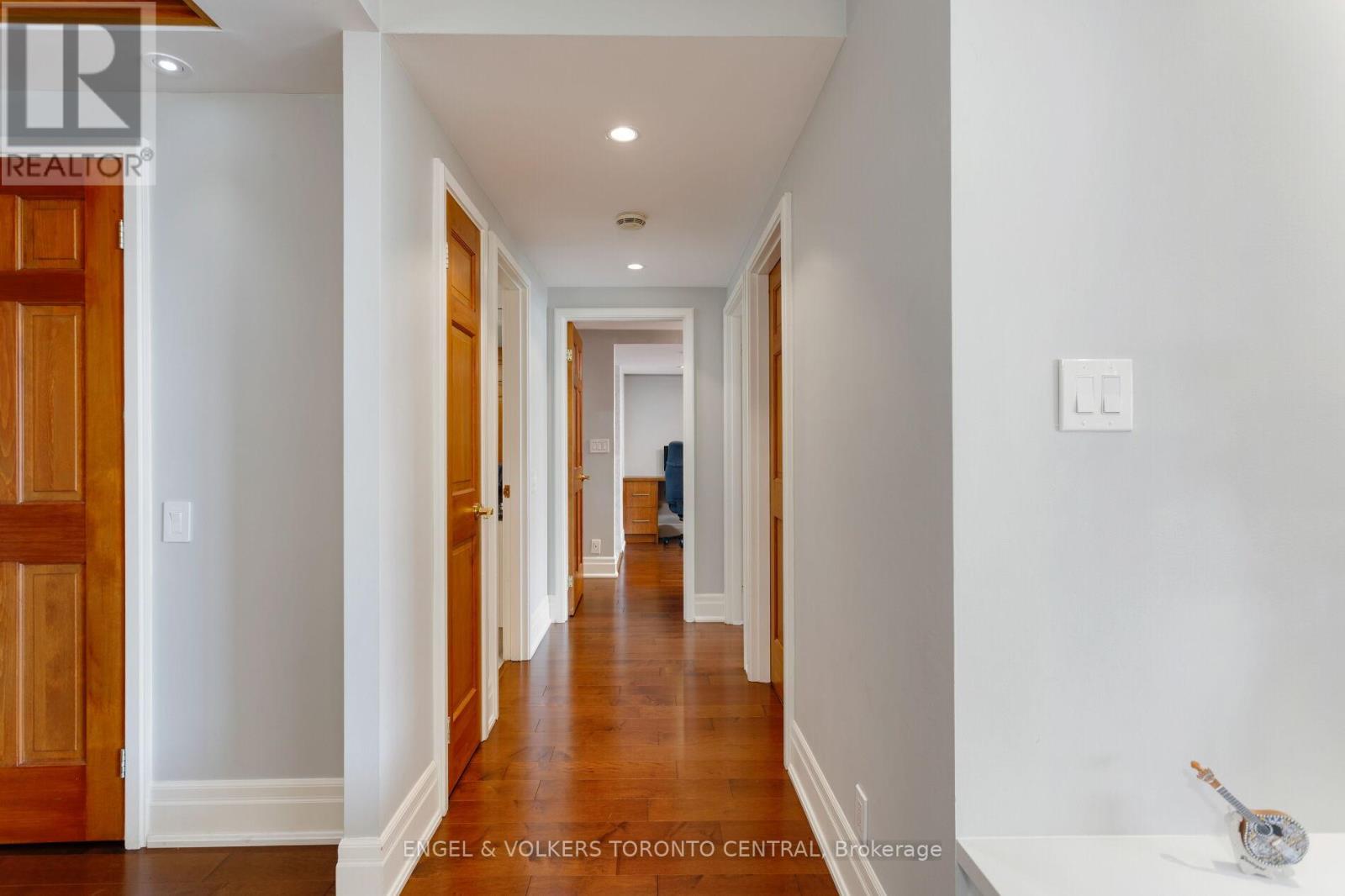 803e - 460 Queens Quay Way W, Toronto, Ontario  M5V 2Y5 - Photo 24 - C12447719