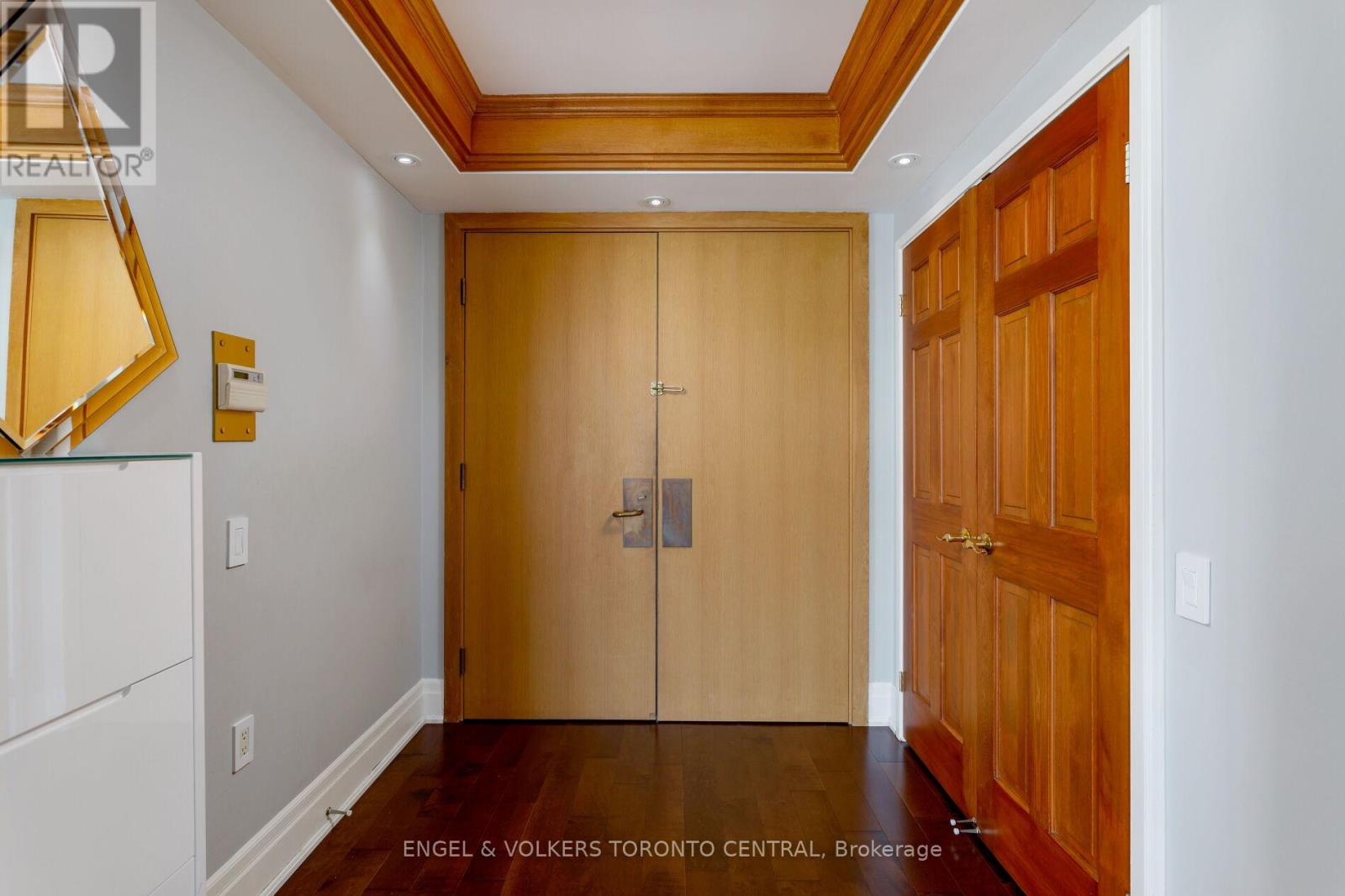 803e - 460 Queens Quay Way W, Toronto, Ontario  M5V 2Y5 - Photo 27 - C12447719