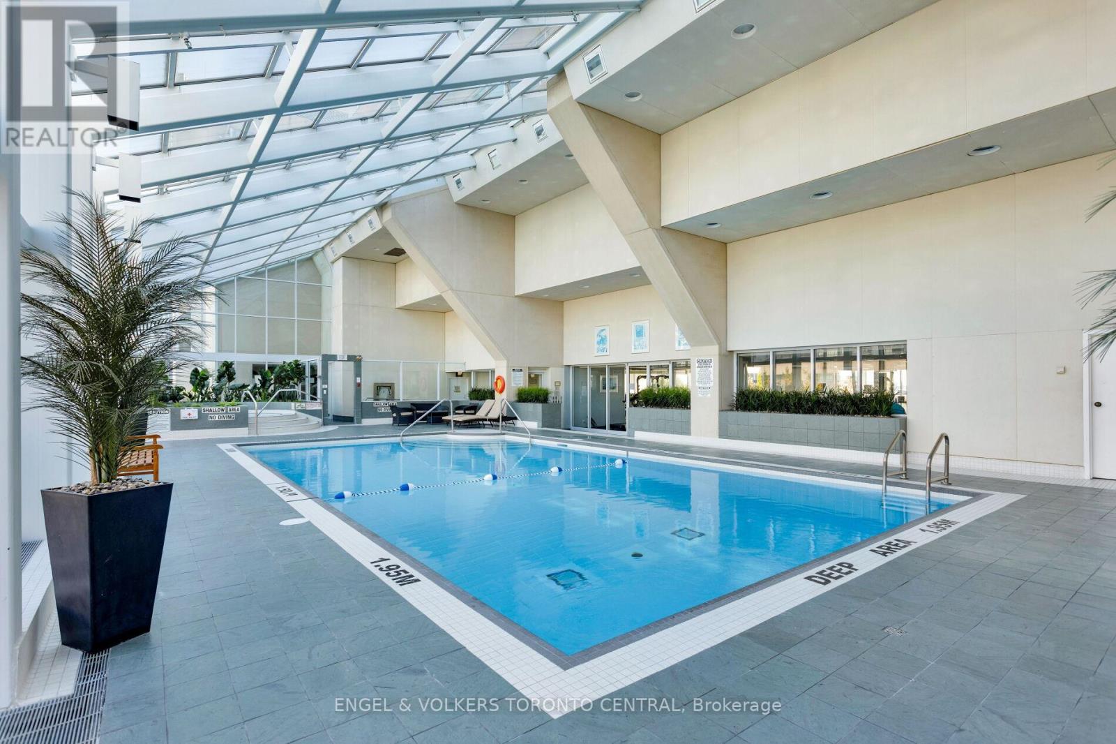 803e - 460 Queens Quay Way W, Toronto, Ontario  M5V 2Y5 - Photo 28 - C12447719