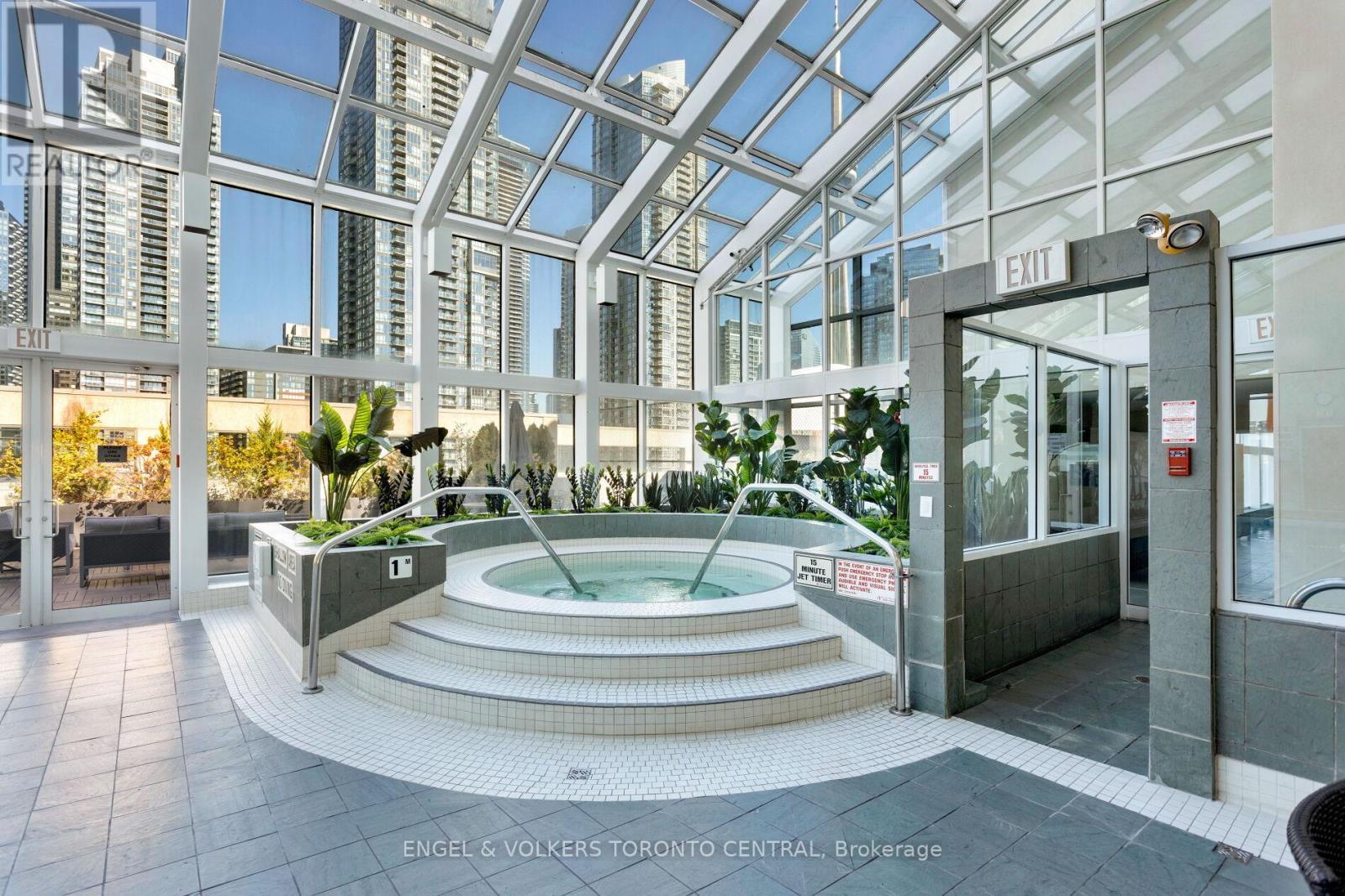 803e - 460 Queens Quay Way W, Toronto, Ontario  M5V 2Y5 - Photo 30 - C12447719