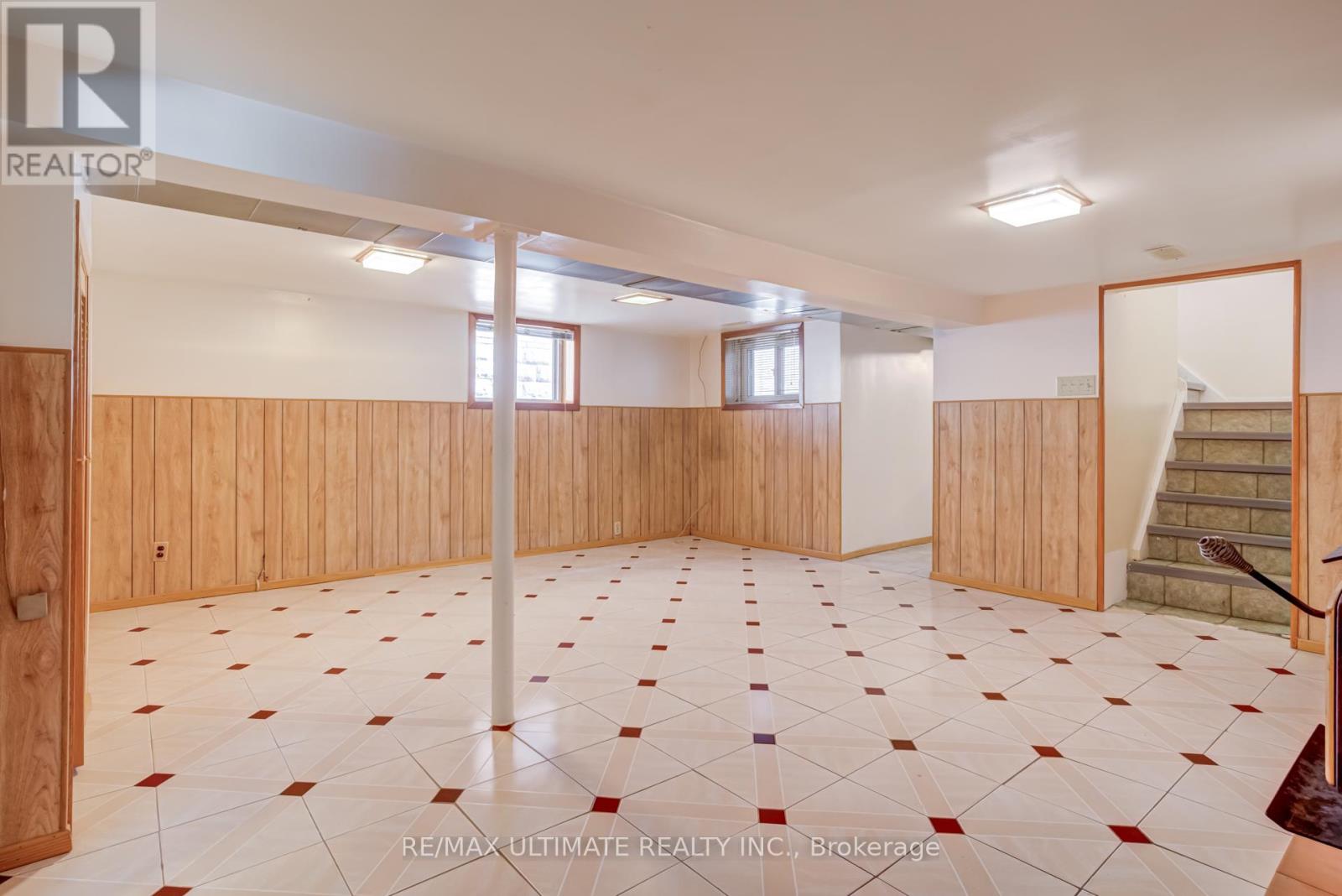 75 Amherst Avenue, Toronto (Oakwood Village), Ontario  M6E 1Z5 - Photo 21 - C12447739