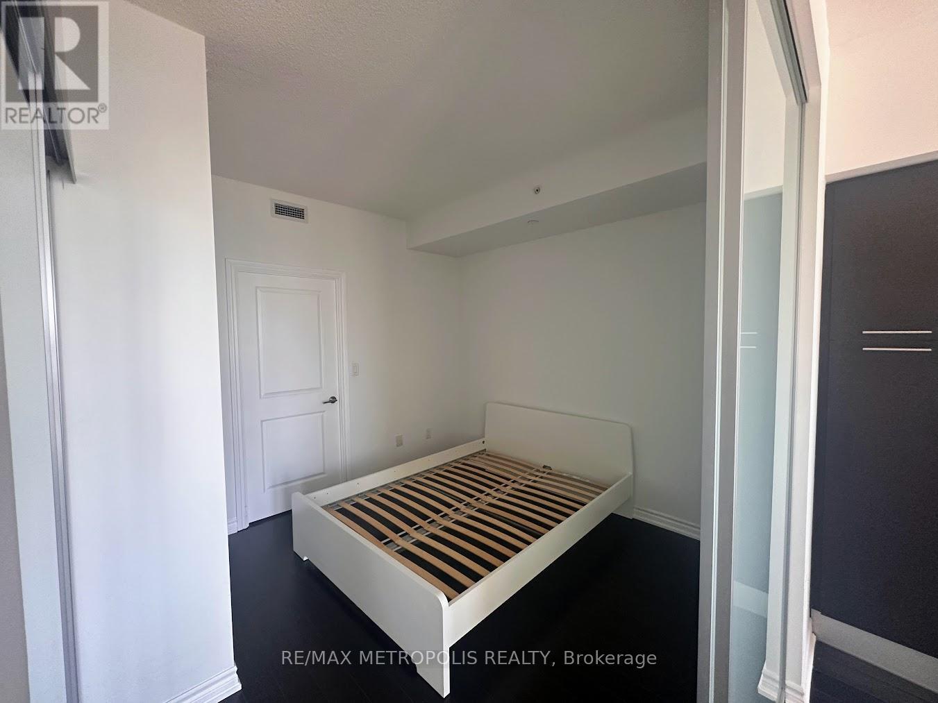 3911 - 386 Yonge Street, Toronto, Ontario  M5B 0A5 - Photo 15 - C12447757