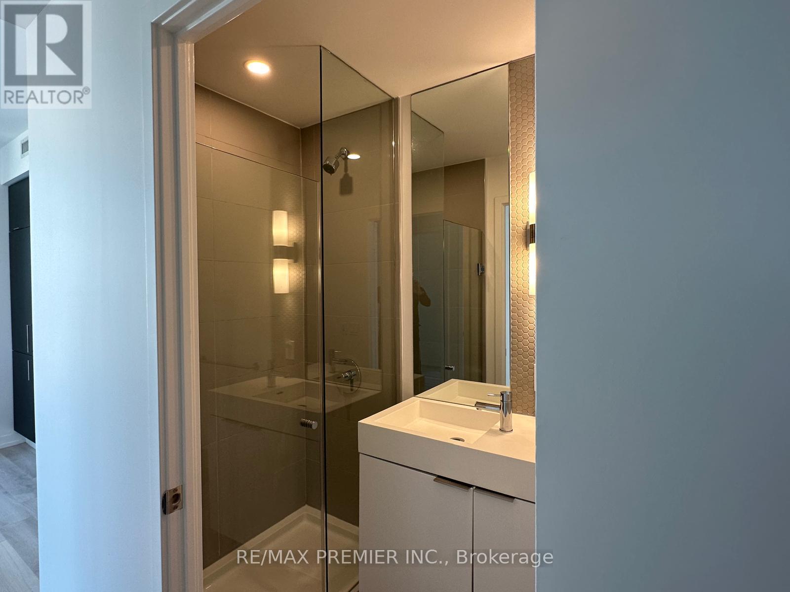 1403 - 33 Helendale Avenue, Toronto, Ontario  M4R 0A4 - Photo 10 - C12447769