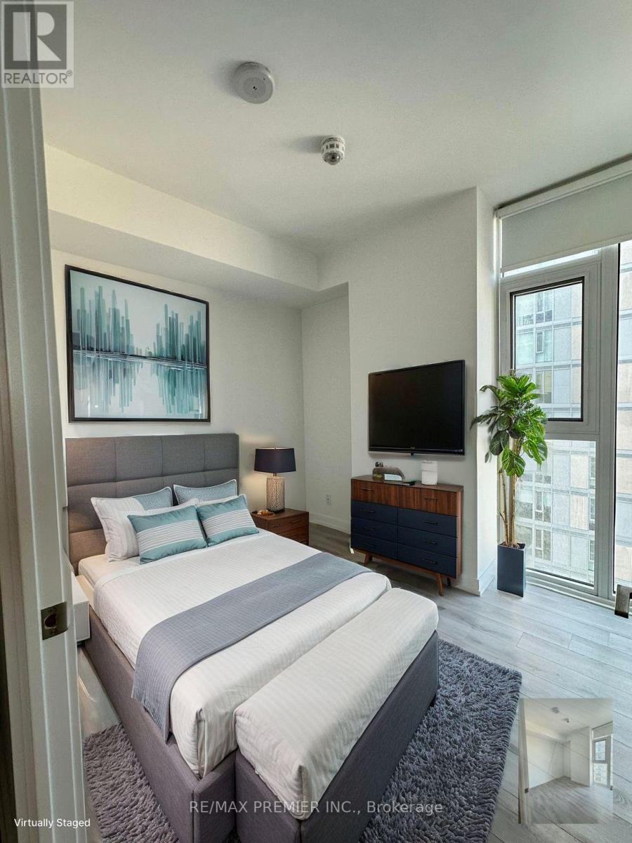 1403 - 33 Helendale Avenue, Toronto, Ontario  M4R 0A4 - Photo 7 - C12447769