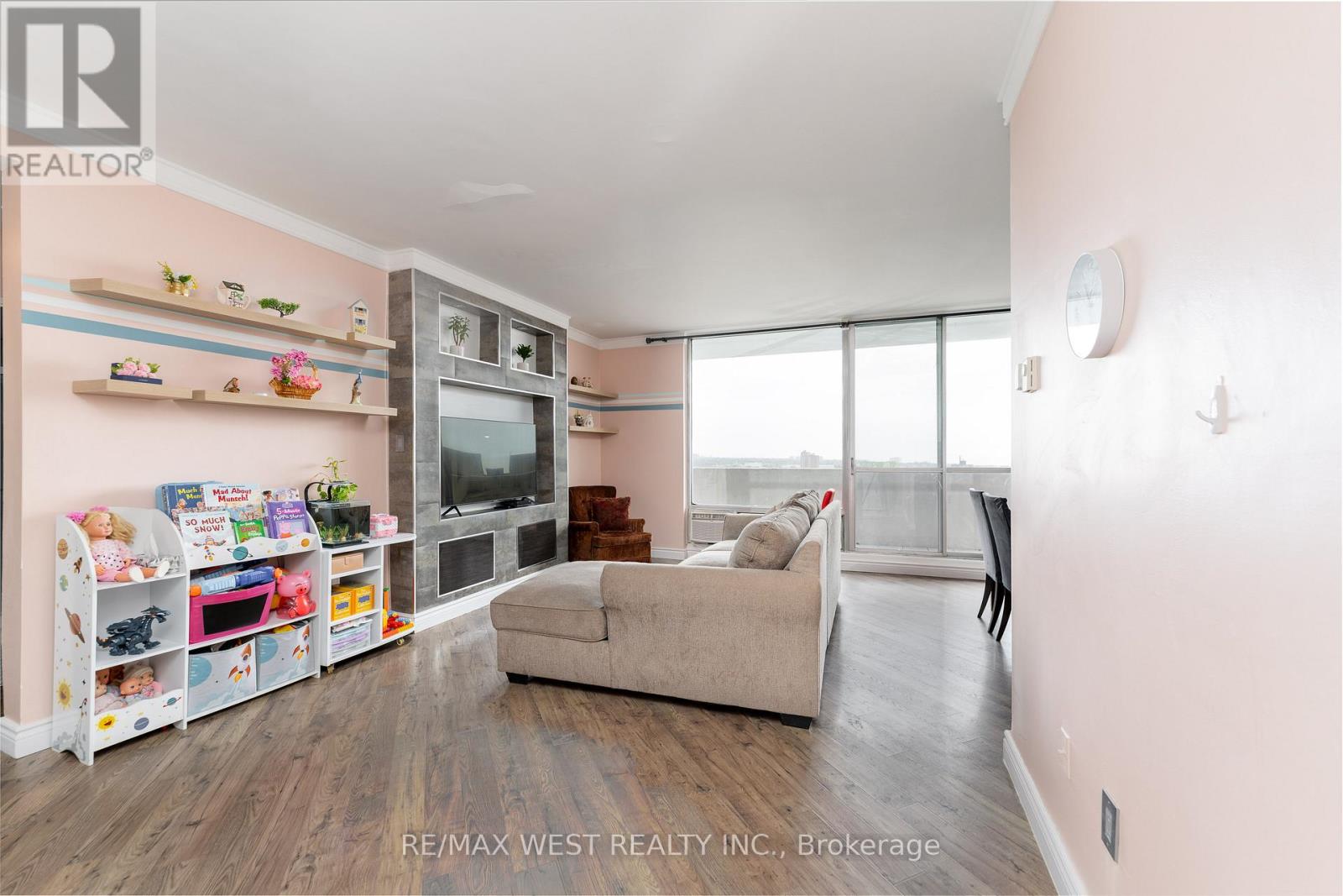 Ph5 - 5 Massey Square, Toronto (Crescent Town), Ontario  M4C 5L6 - Photo 10 - E12447734