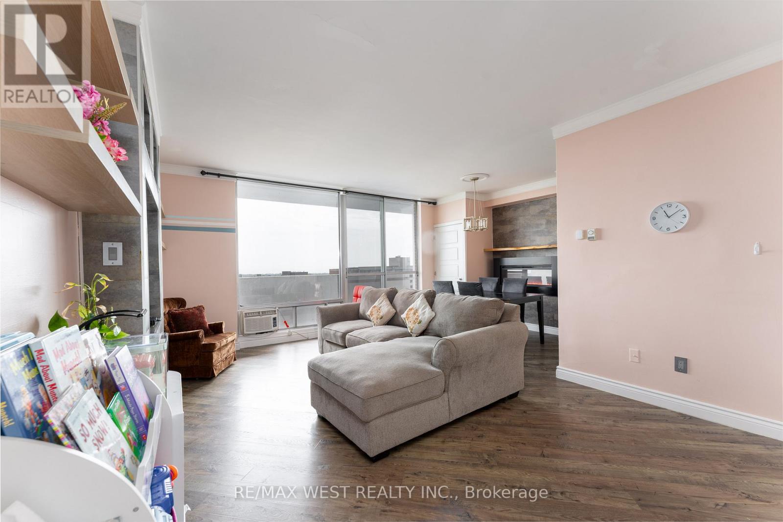 Ph5 - 5 Massey Square, Toronto (Crescent Town), Ontario  M4C 5L6 - Photo 11 - E12447734