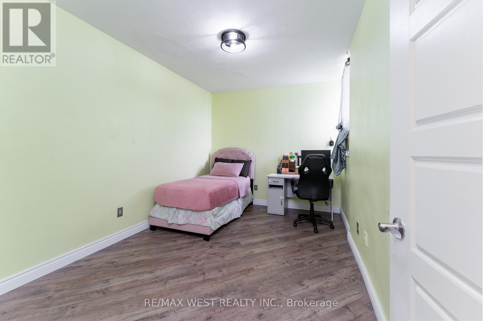 Ph5 - 5 Massey Square, Toronto (Crescent Town), Ontario  M4C 5L6 - Photo 19 - E12447734