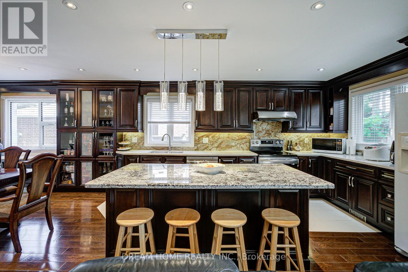 811 Huntingwood Drive, Toronto (Tam O'shanter-Sullivan), Ontario  M1T 2L8 - Photo 12 - E12447746