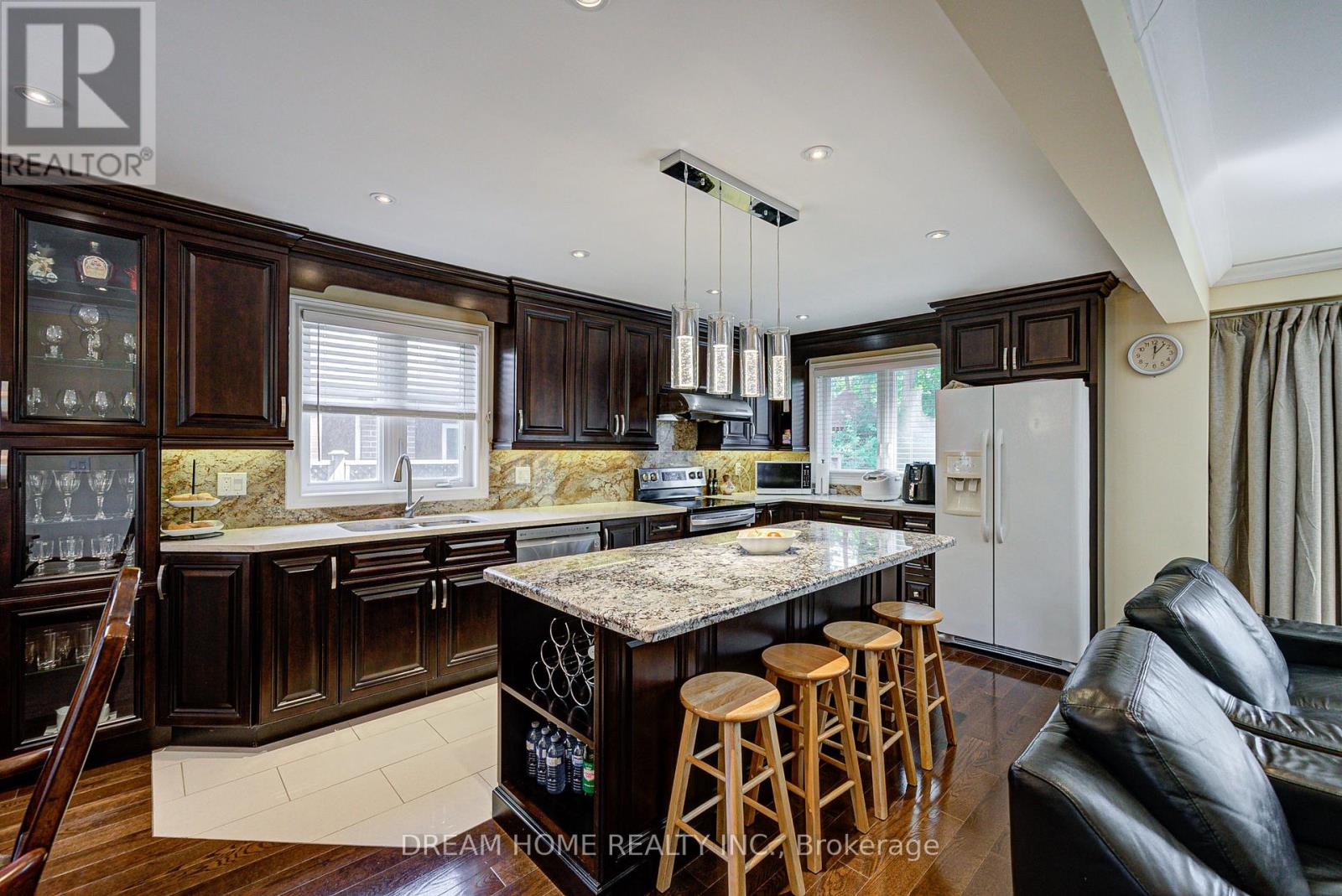 811 Huntingwood Drive, Toronto (Tam O'shanter-Sullivan), Ontario  M1T 2L8 - Photo 14 - E12447746