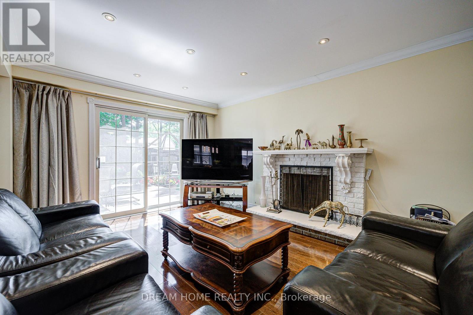 811 Huntingwood Drive, Toronto (Tam O'shanter-Sullivan), Ontario  M1T 2L8 - Photo 8 - E12447746