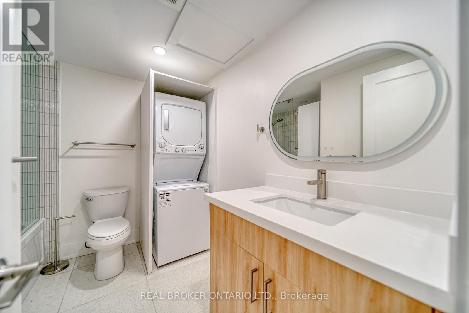 Unit B - 72 Jones Avenue, Toronto, Ontario  M4M 2Z8 - Photo 6 - E12447762