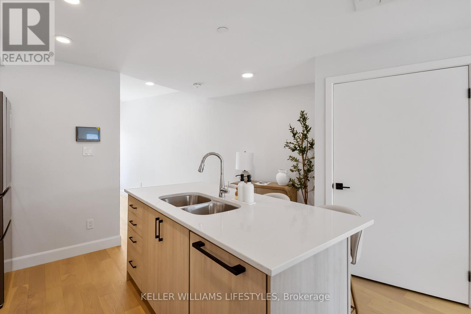 B117 - 2082 Lumen Drive, London South, Ontario  N6K 0L3 - Photo 10 - X12441944