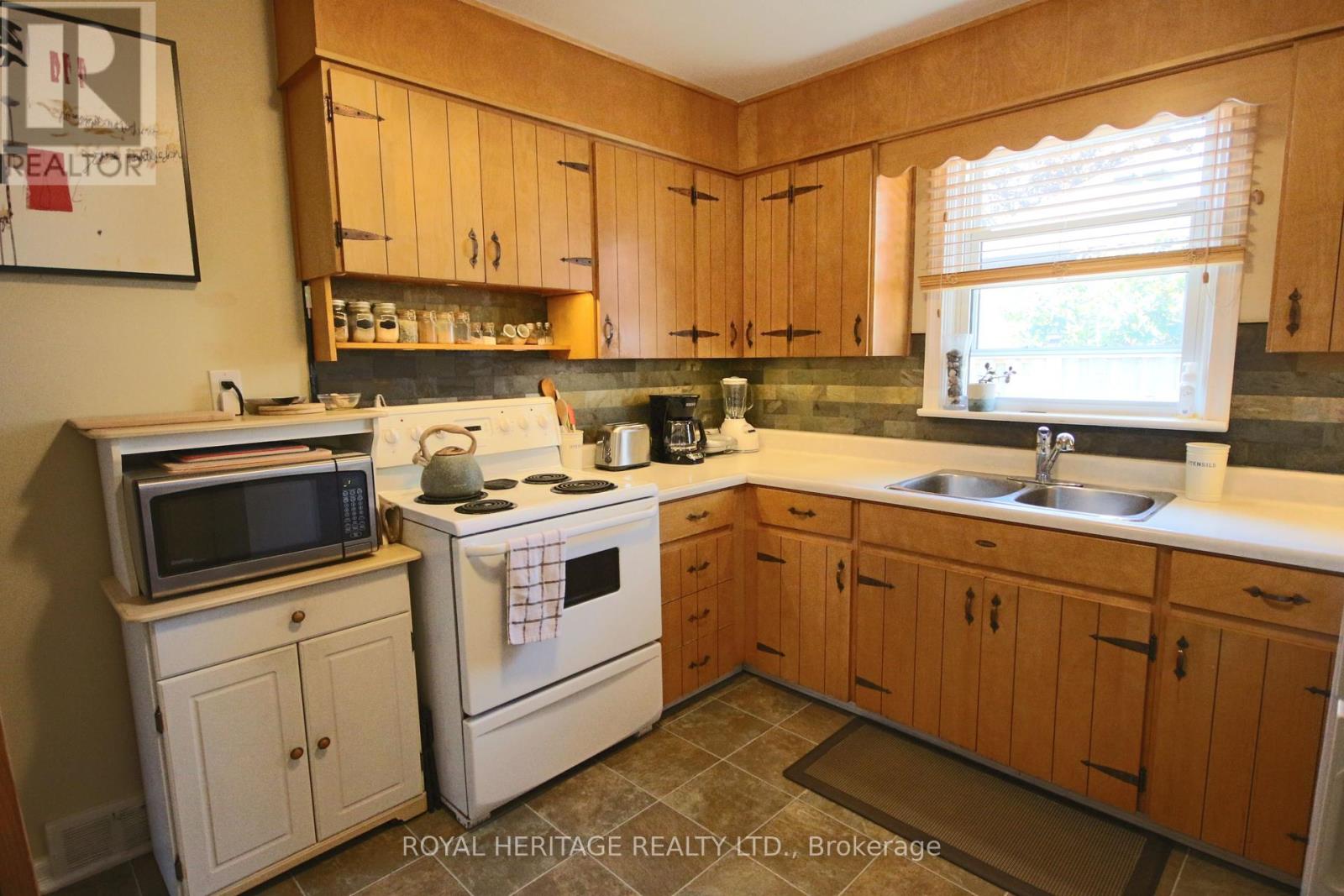 373 Colborne Street E, Oshawa, Ontario  L1G 1M9 - Photo 11 - E12447818