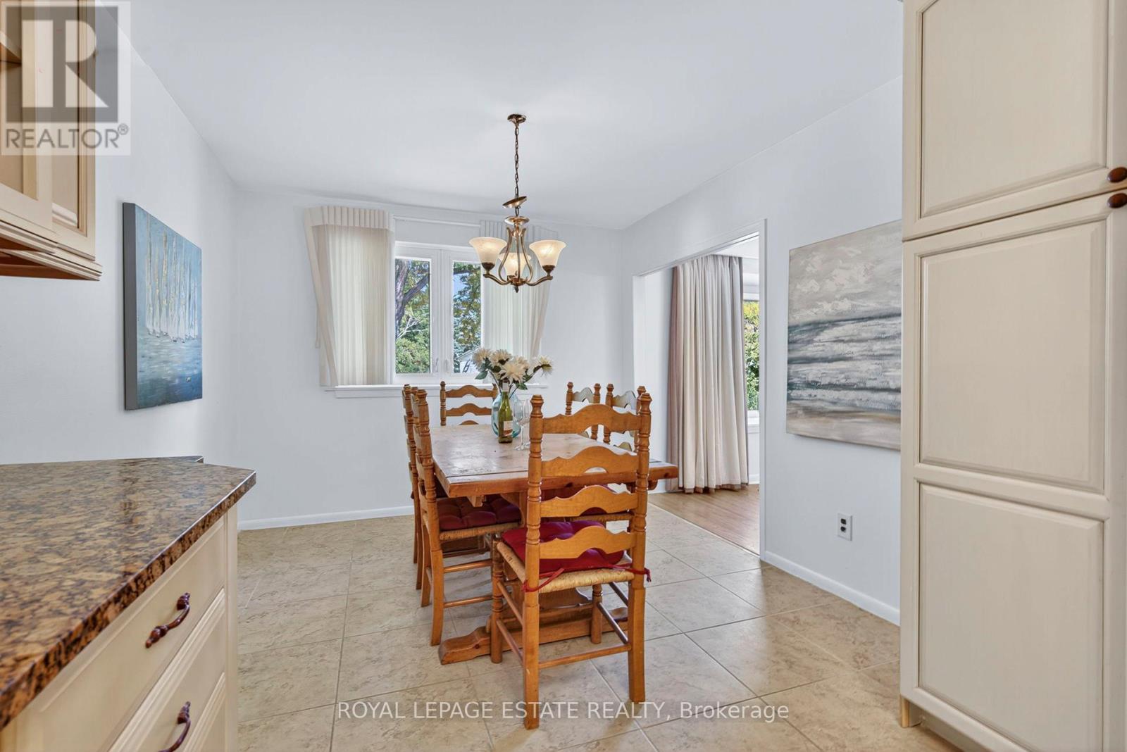166 Kenvale Court, Richmond Hill, Ontario  L4C 4S9 - Photo 15 - N12447730